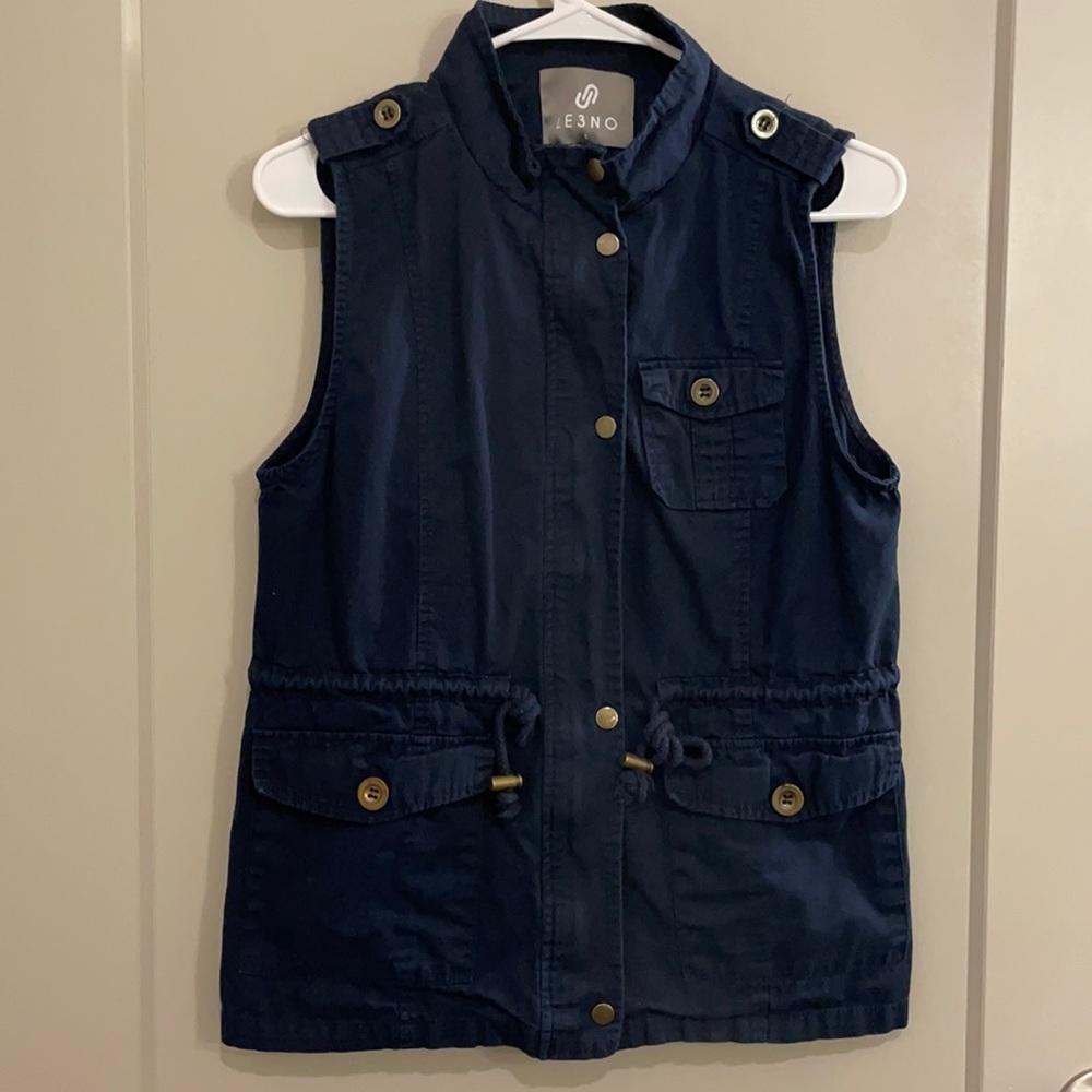 Small Lightweight Navy Vest